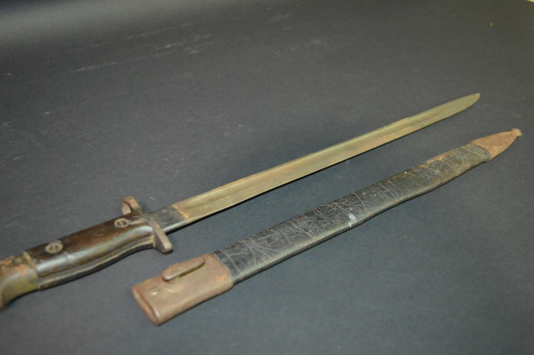 WWI British Bayonet P-1907 w/Leather Scabbard (1 of 3)