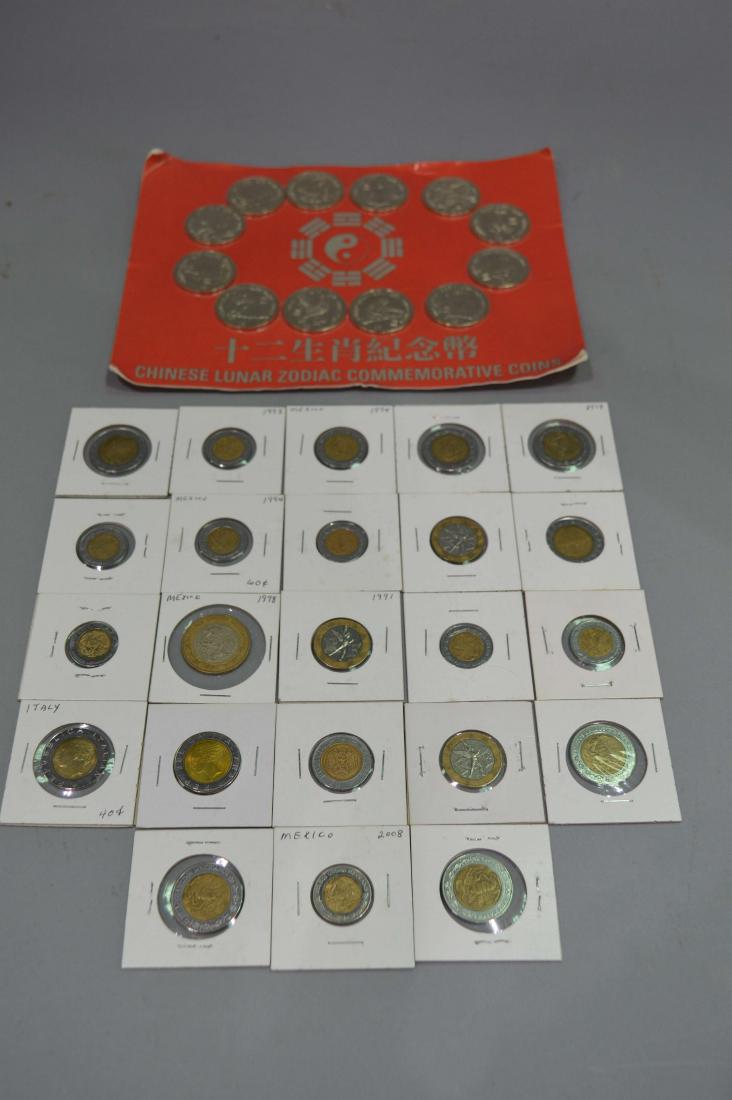35 Foreign Coins Mexico Italy Liberia (1 of 12)