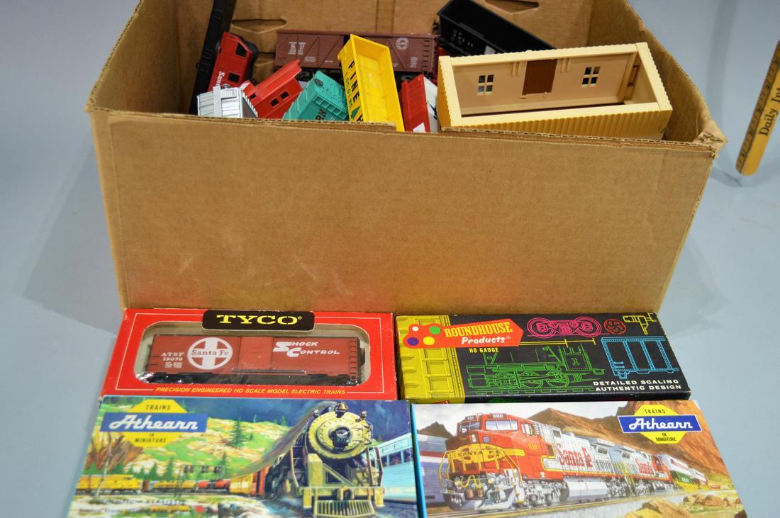Ho Scale trains, engines and cars (1 of 13)