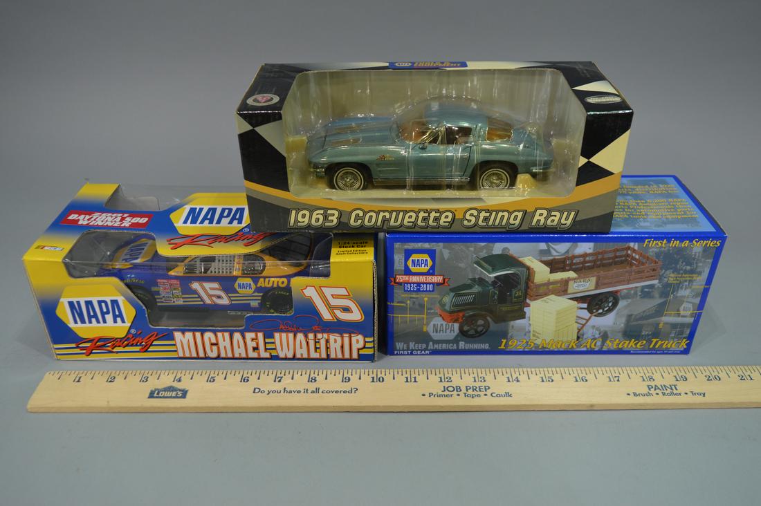 1963 Corvette Sting Ray, Waltrip 15, 1925 Mack Stake (1 of 5)