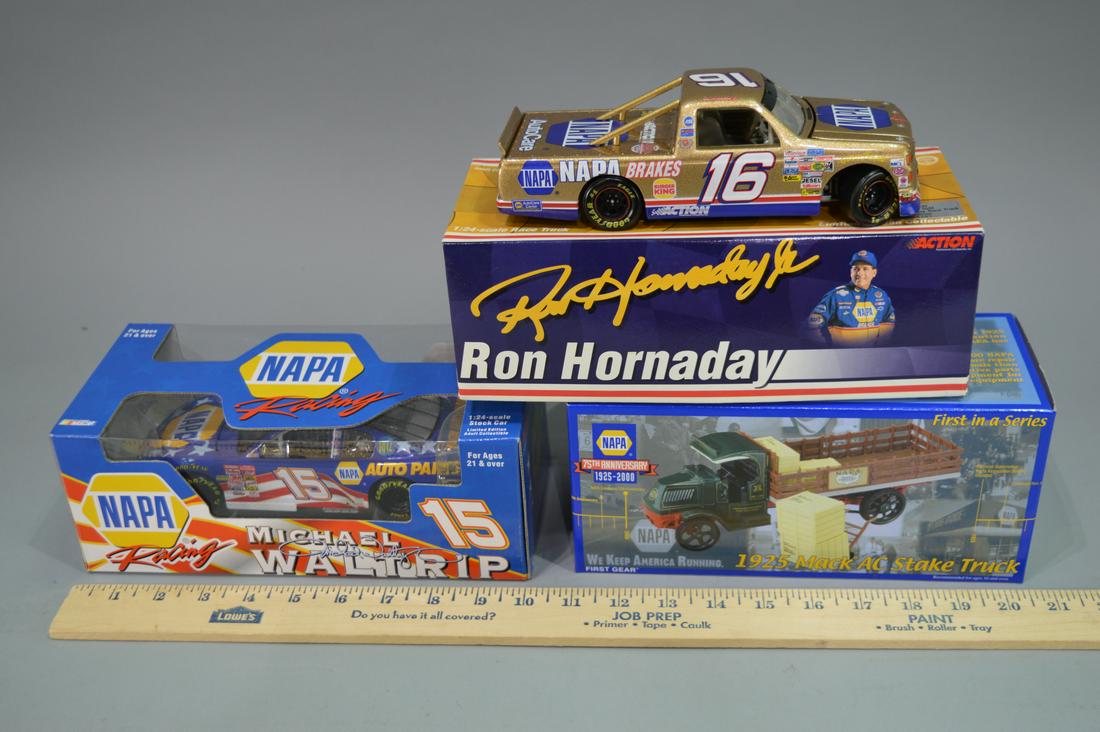 Ron Hornaday, Michael Waltrip, 1925 Mack Ac Stake (1 of 5)