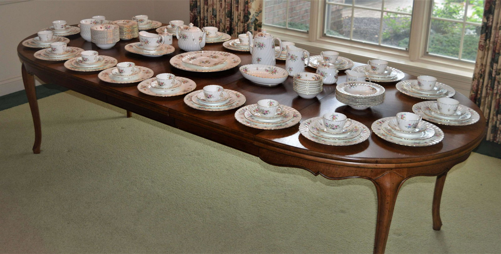 Minton "Marlow" Bone China Dinner Service: Minton "Marlow" Bone China Dinner Service