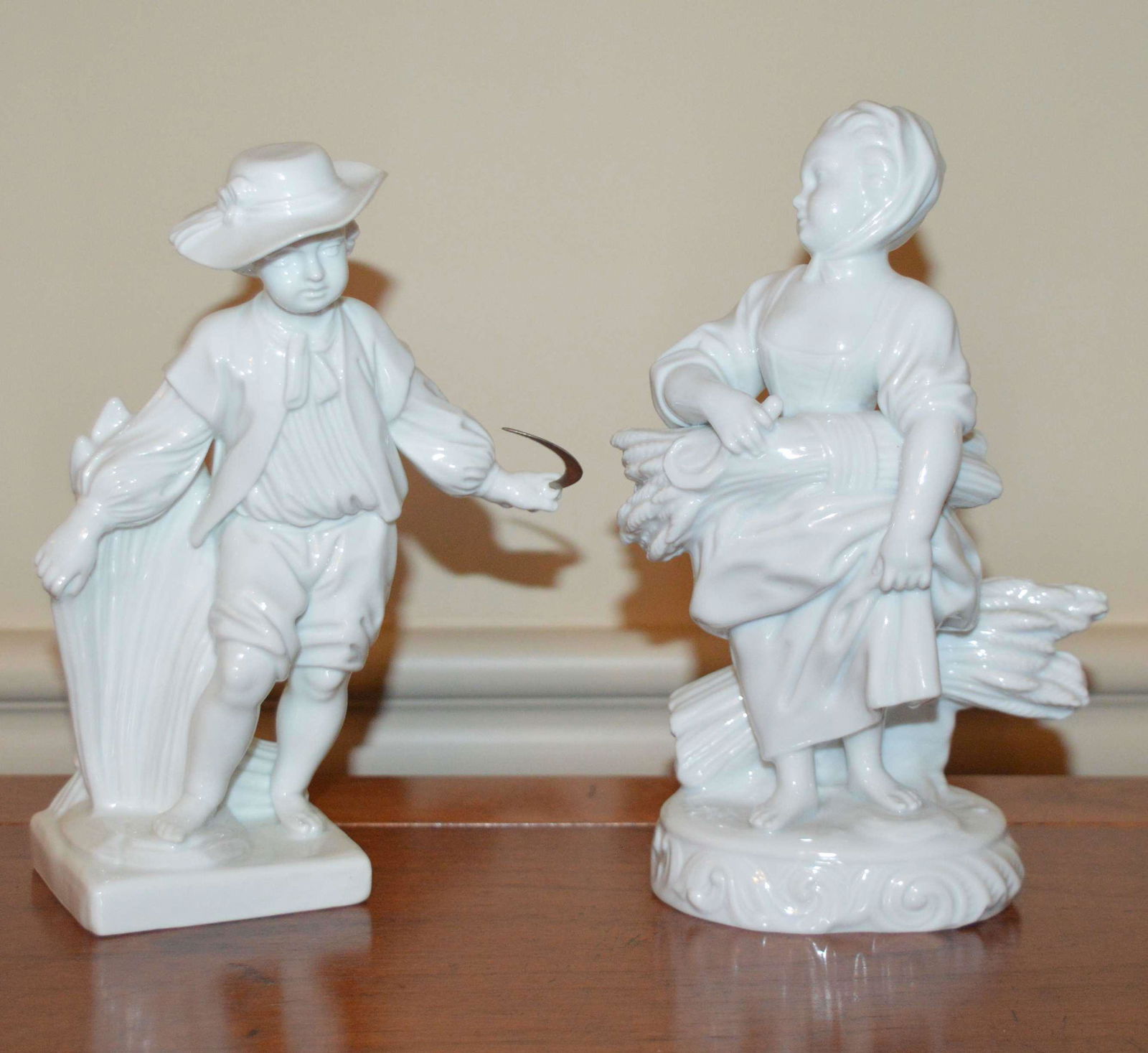 2 Ginori Capodimonte Porcelain Figurines: 2 Ginori Capodimonte Porcelain Figurines