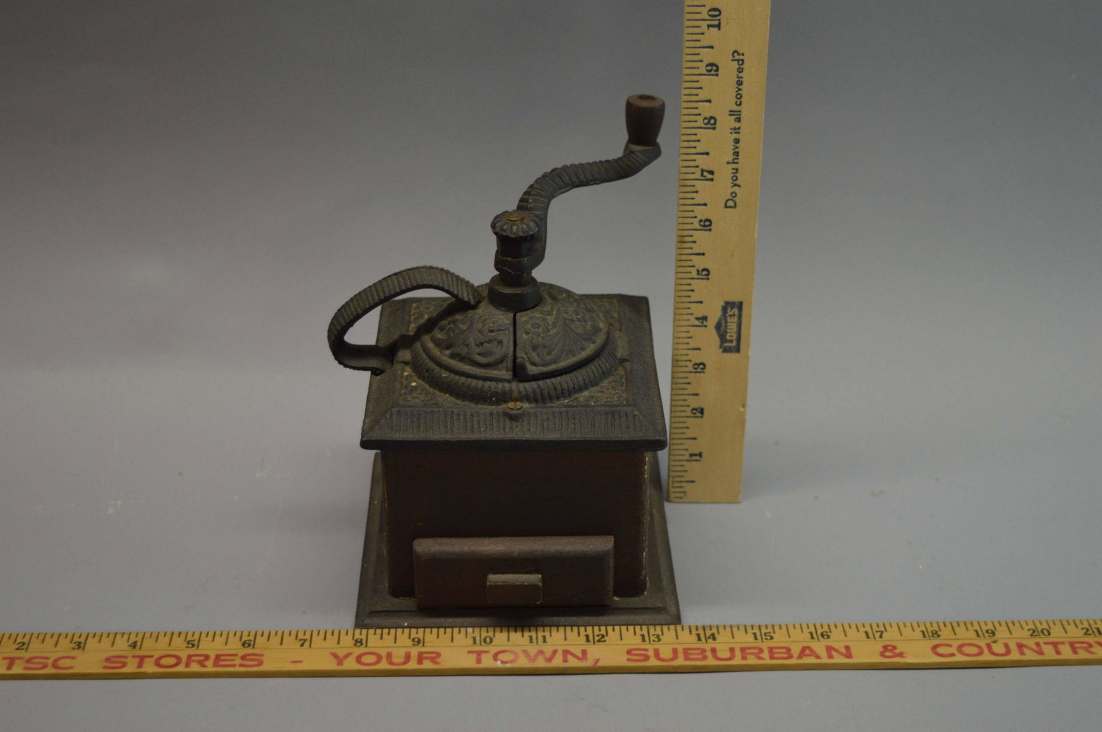Cast Iron Coffee Mill: Cast Iron Coffee Mill