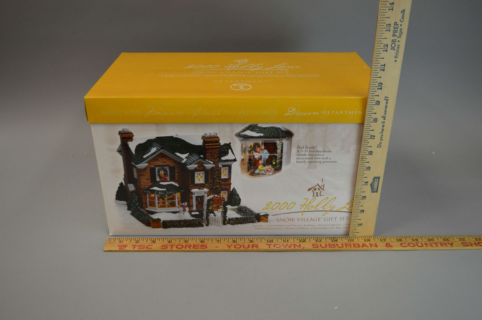 Department 56 Snow Village 2000 Holly Lane Gift Set: Department 56 Snow Village 2000 Holly Lane Gift Set