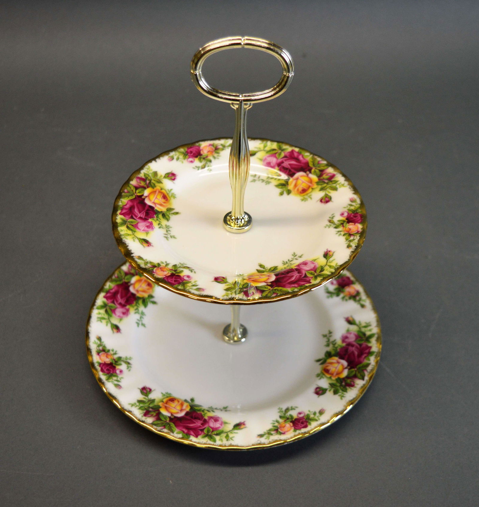 Royal Albert Old Country Roses Tiered Tray (1 of 5)