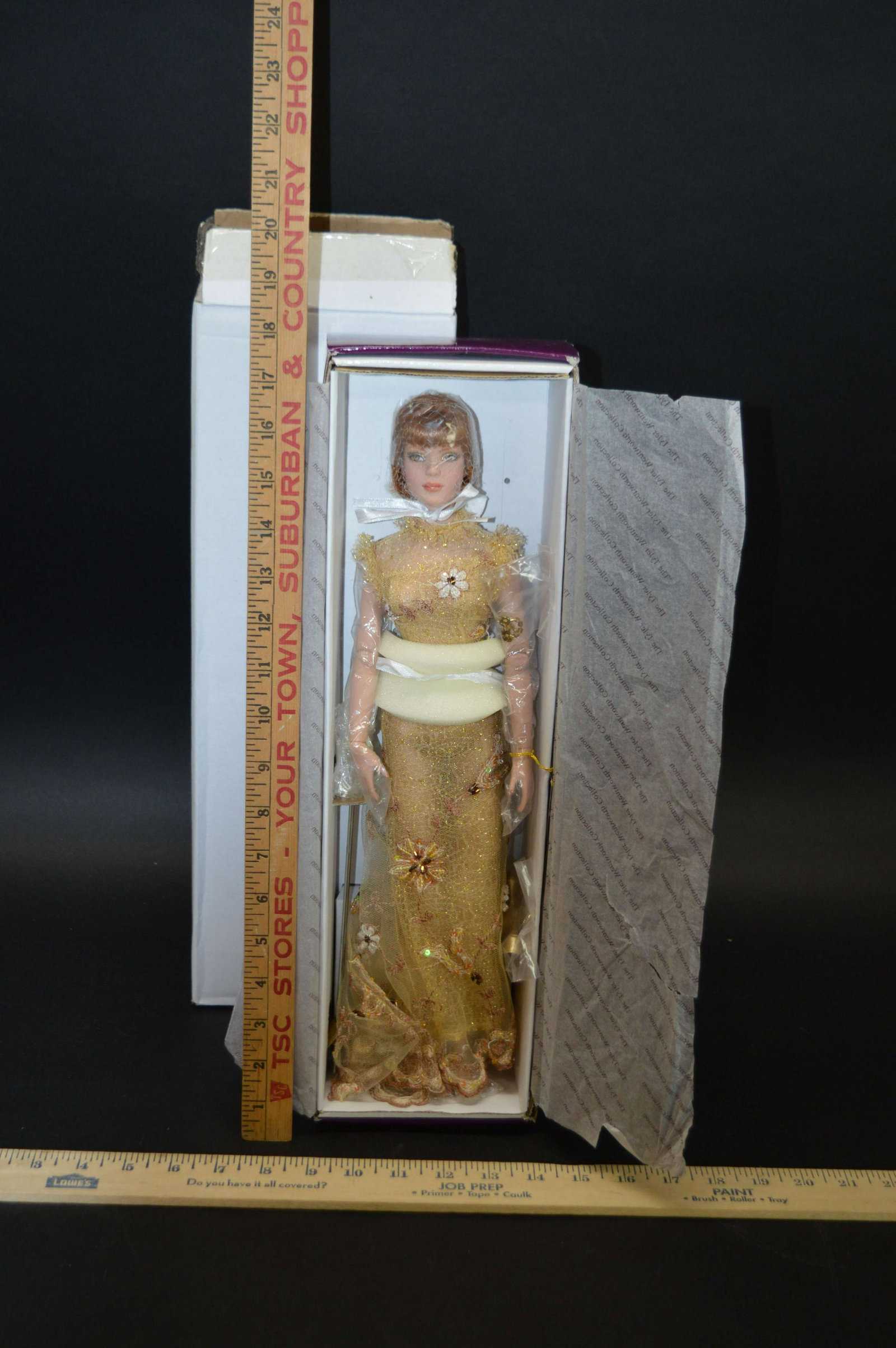 Tonner Tyler Wentworth Autumn Gold Doll: A Tonner Tyler Wentworth "Autumn Gold" doll.