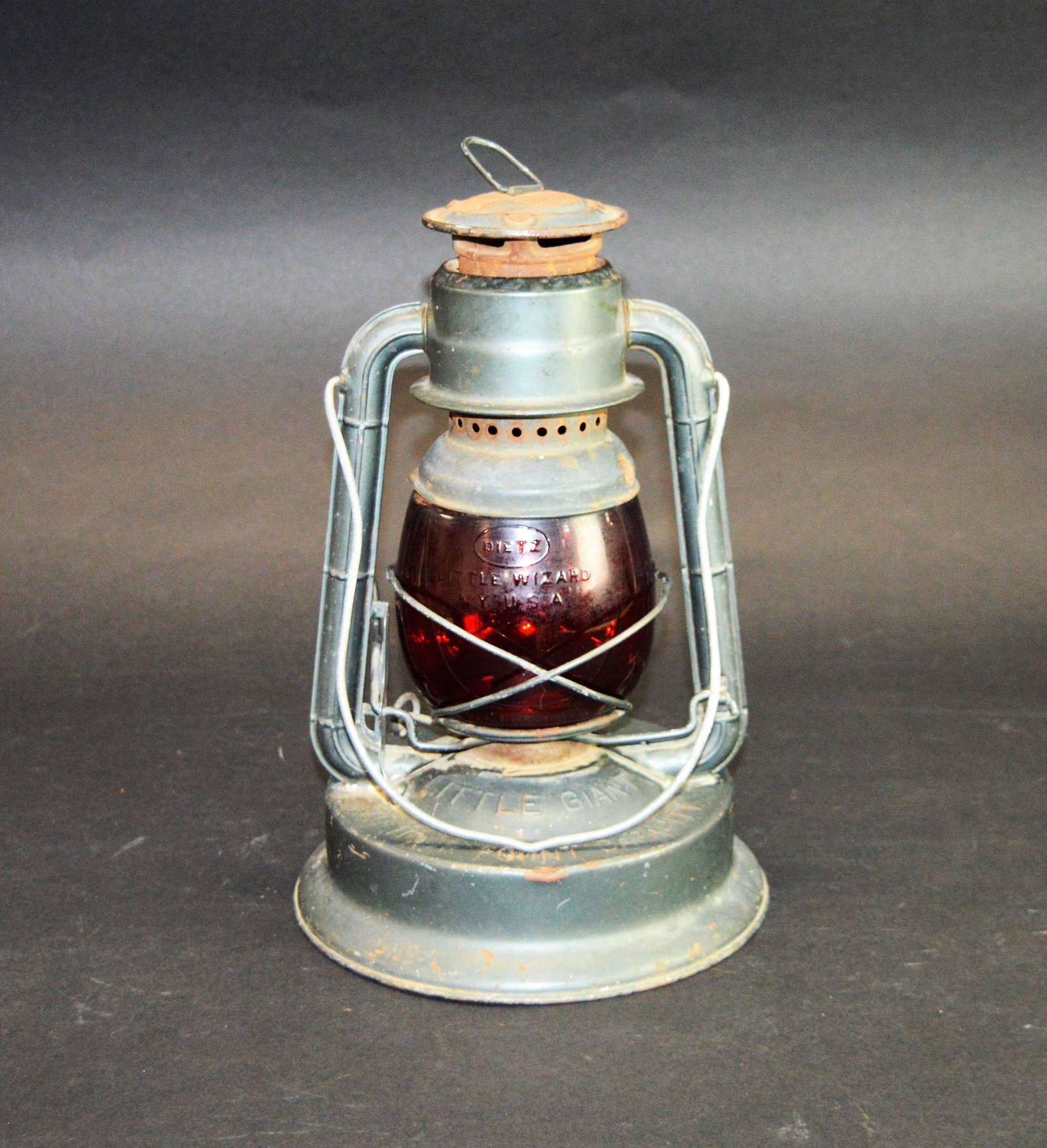 Dietz Little Giant Kerosene Lantern Ruby Wizard Globe: A Dietz "Little Giant" kerosene lantern with ruby glass "Little Wizard" globe.