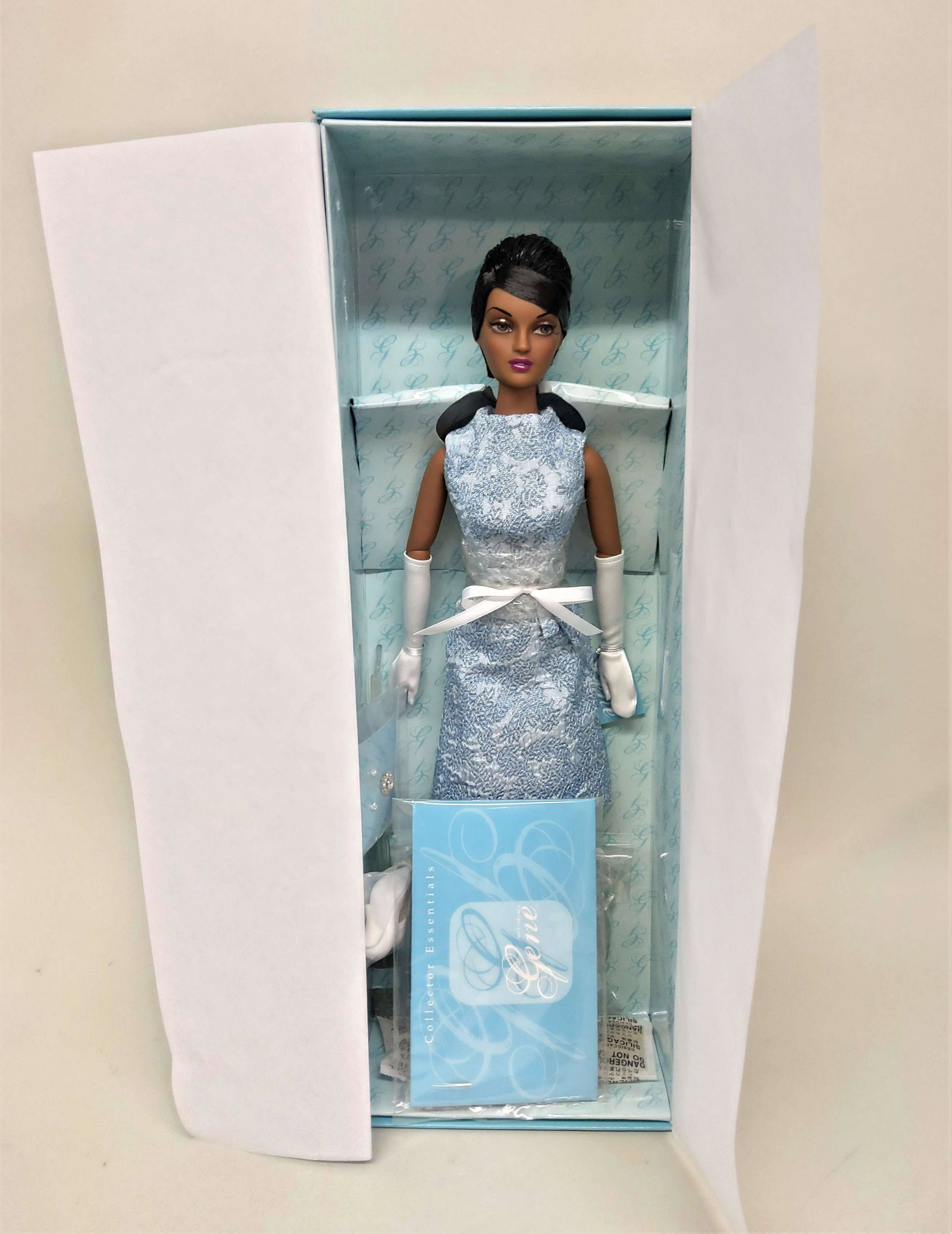 Mel Odom's Gene Silhouette of the 1960's Doll: A Mel Odom's Gene "Silhouette of the 1960's" Essentially Violet Waters doll.