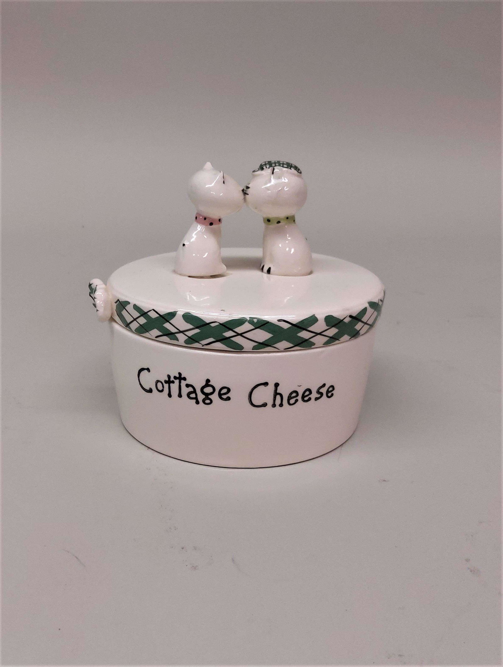Mid Century Holt Howard Ceramic Cottage Cheese Dish: A mid century Holt Howard ceramic cat cottage cheese dish with lid.