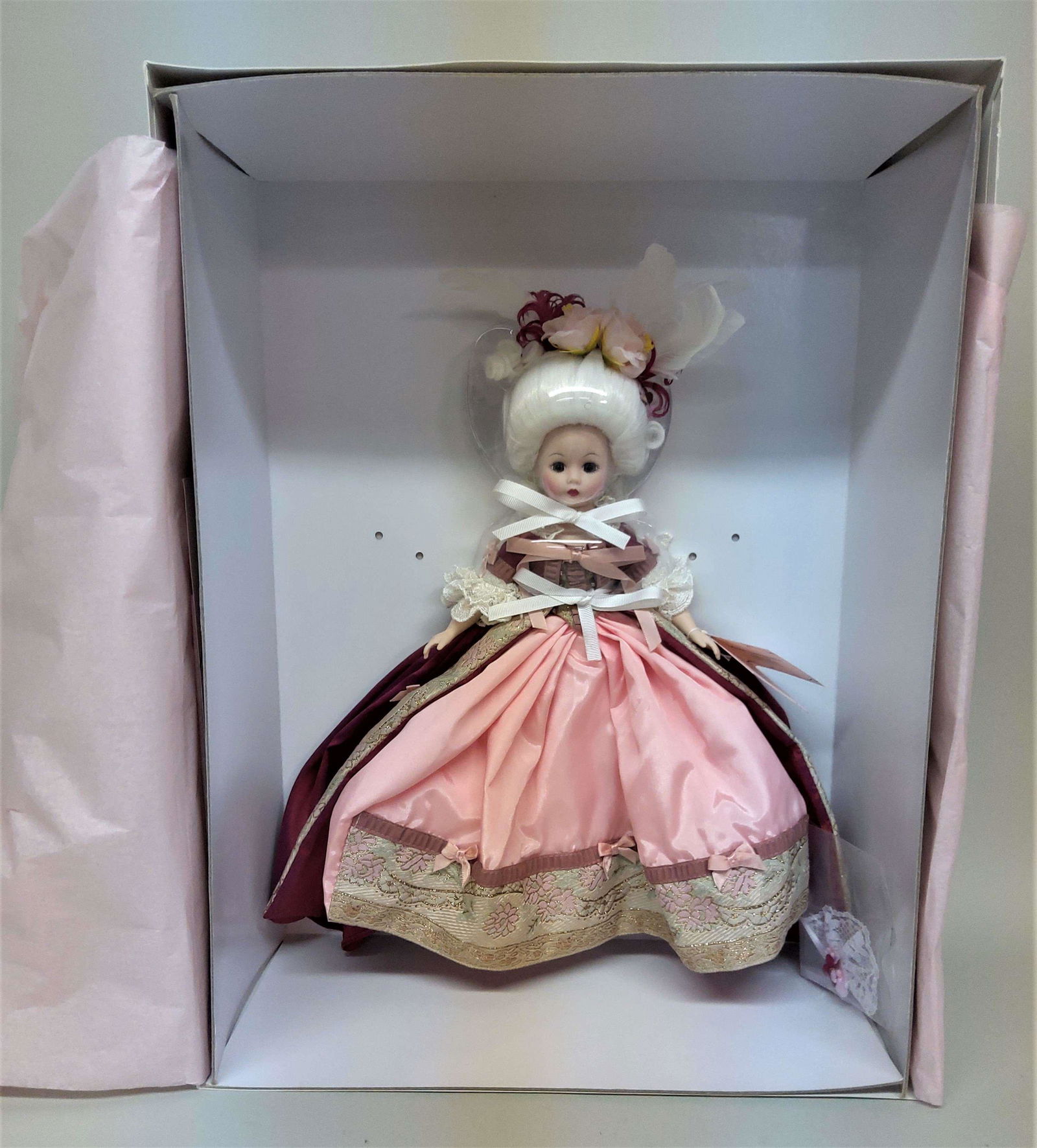 Madame Alexander Mx40060 Marie Antoinette Doll