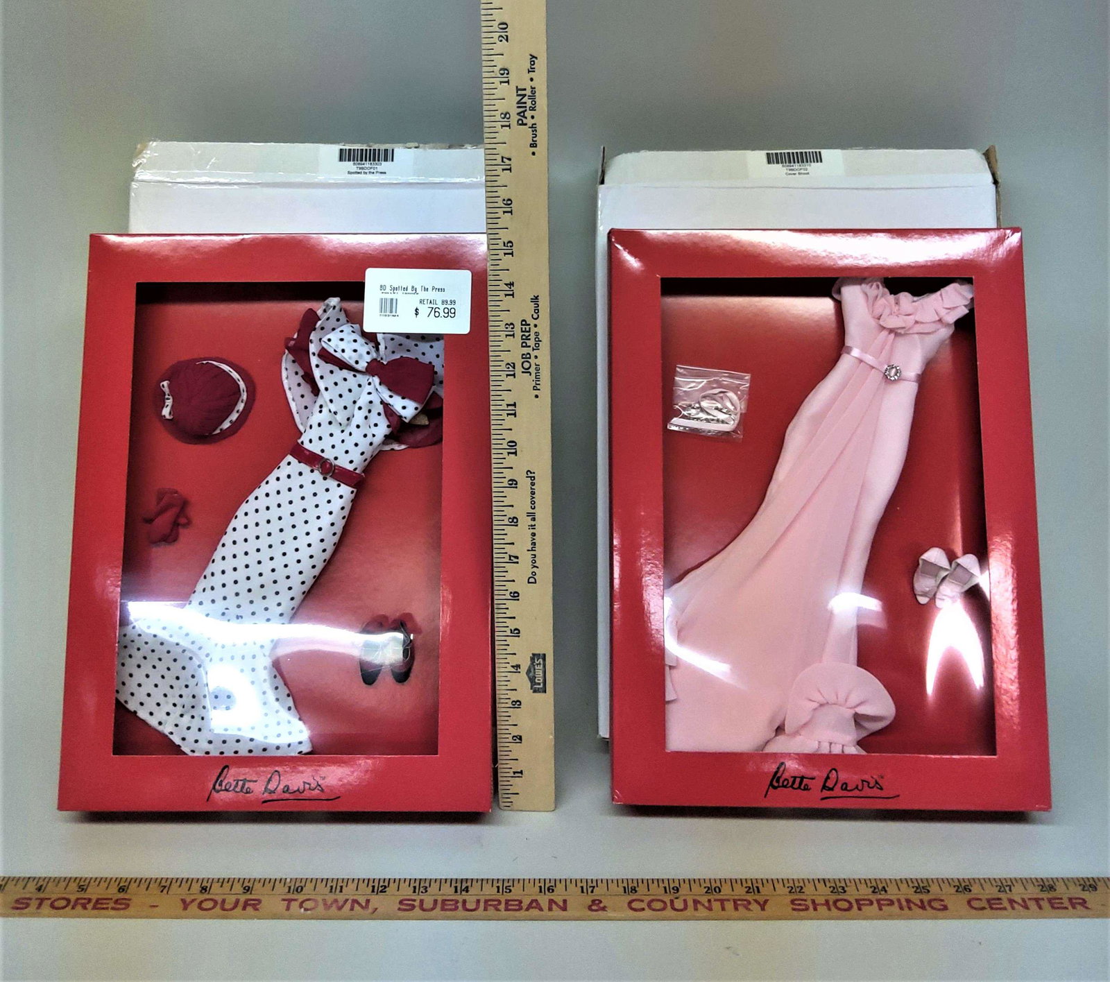 2 Tonner Bette Davis Doll Clothing Sets: Two Tonner Bette Davis doll clothing sets, including "Cover Shoot" and "Spotted By The Press."