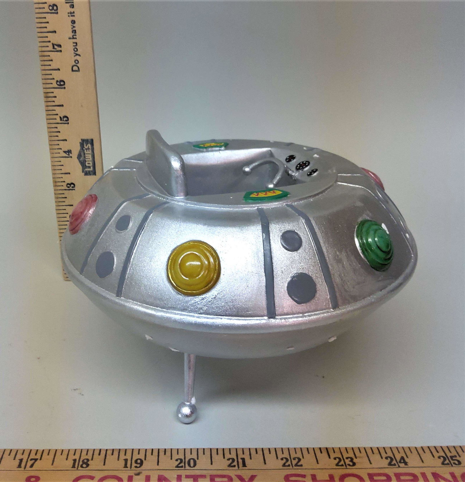 Tonner T7-MRSA-01 Doll Spaceship: A Tonner T7-MRSA-01 doll spaceship.