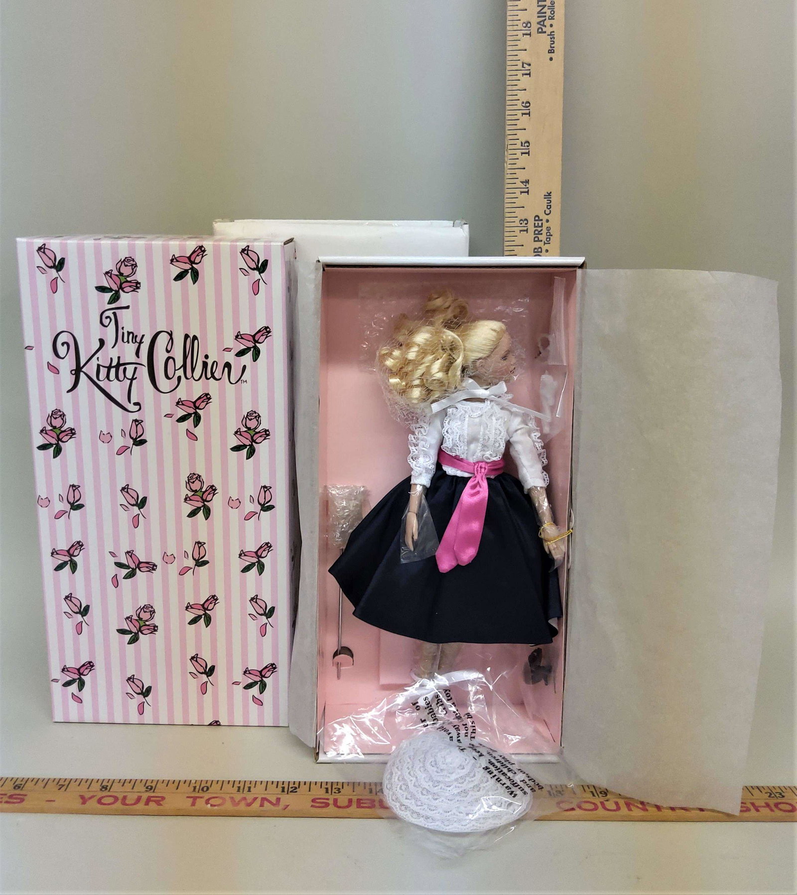 Tonner Tiny Kitty Collier Afternoon Out Doll: A Tonner Tiny Kitty Collier "Afternoon Out" doll.
