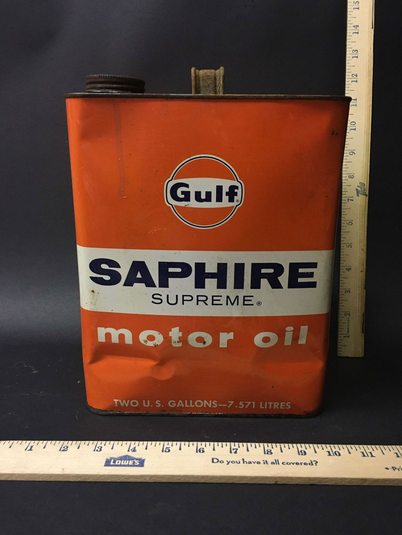 Gulf Saphire Supreme Motor Oil Can: A Gulf Saphire Supreme Motor Oil can.
