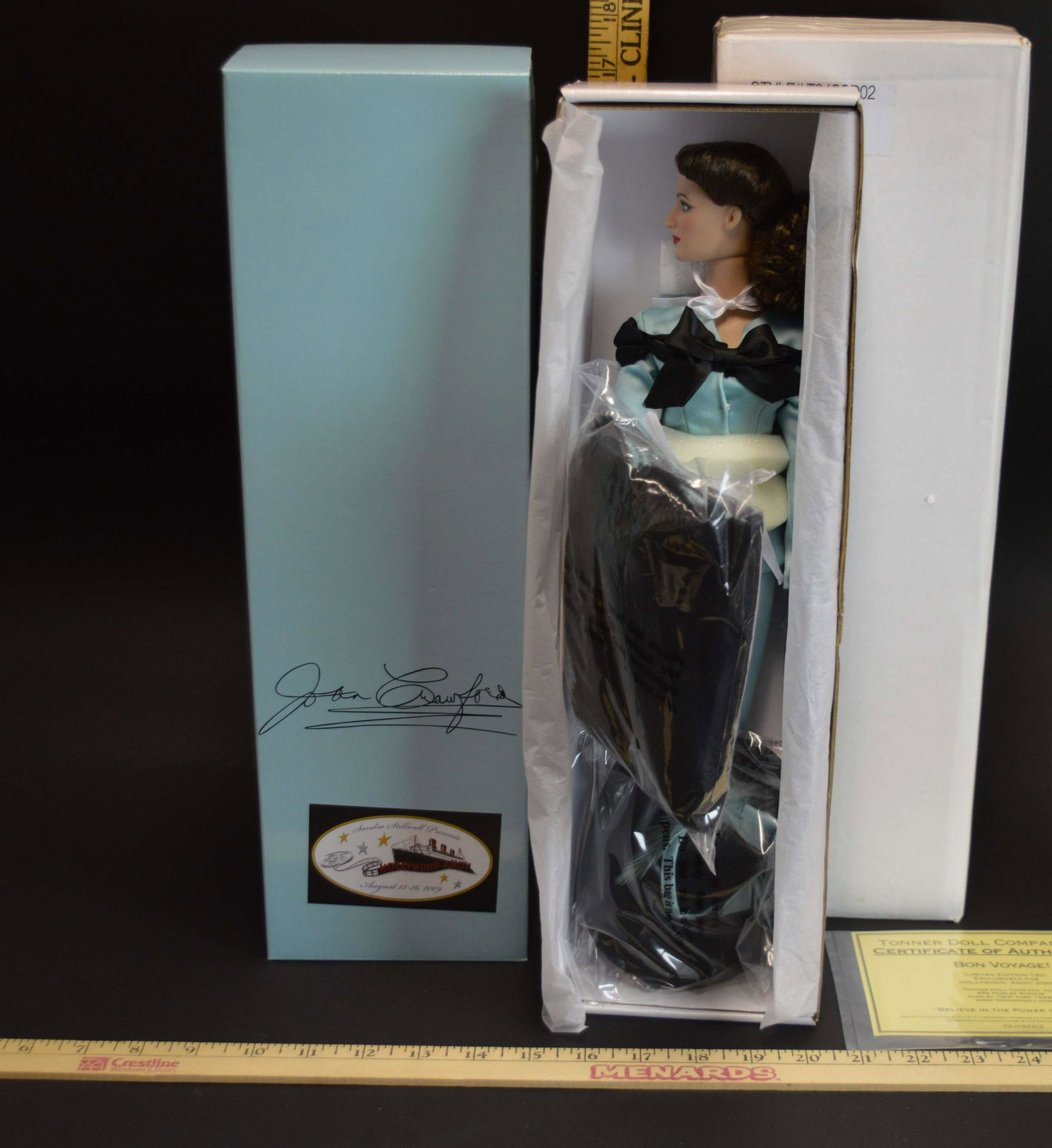 Tonner Joan Crawford Bon Voyage Doll: A Tonner Joan Crawford "Bon Voyage!" doll. T9JCSD02
