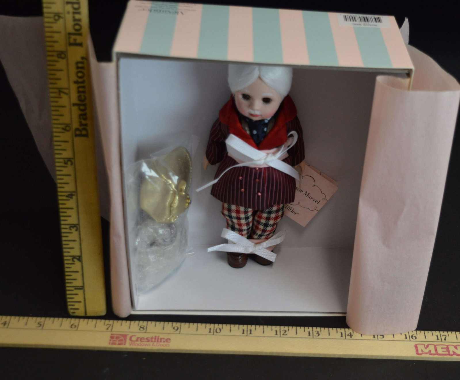 2 Madame Alexander Dolls Professor Marvel: 2 Madame Alexander dolls, including 44914 Professor Marvel and 41735 The Caribbean