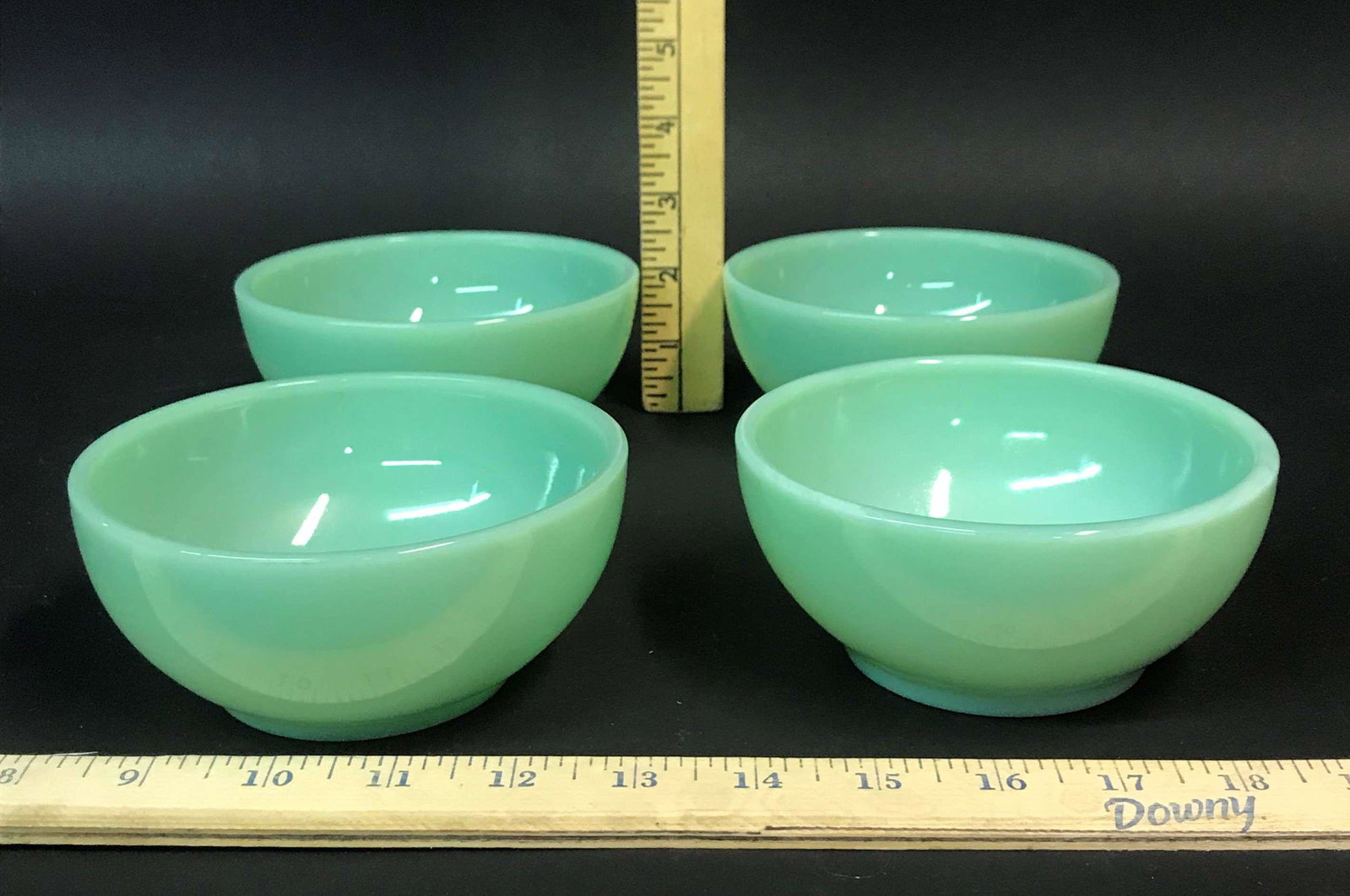 4 Vintage Fire King Jadeite Cereal Bowls: 4 vintage Fire King Jadeite cereal bowls.