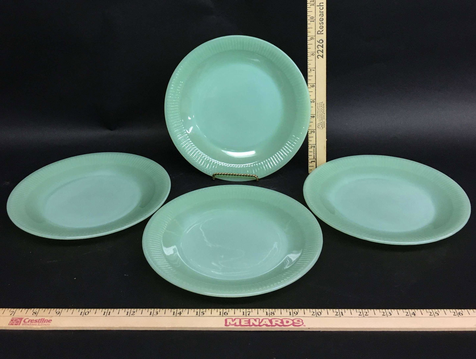 4 Vintage Fire King Jane Ray 9" Dinner Plates: 4 vintage Fire King Jane Ray Jadeite dinner plates.