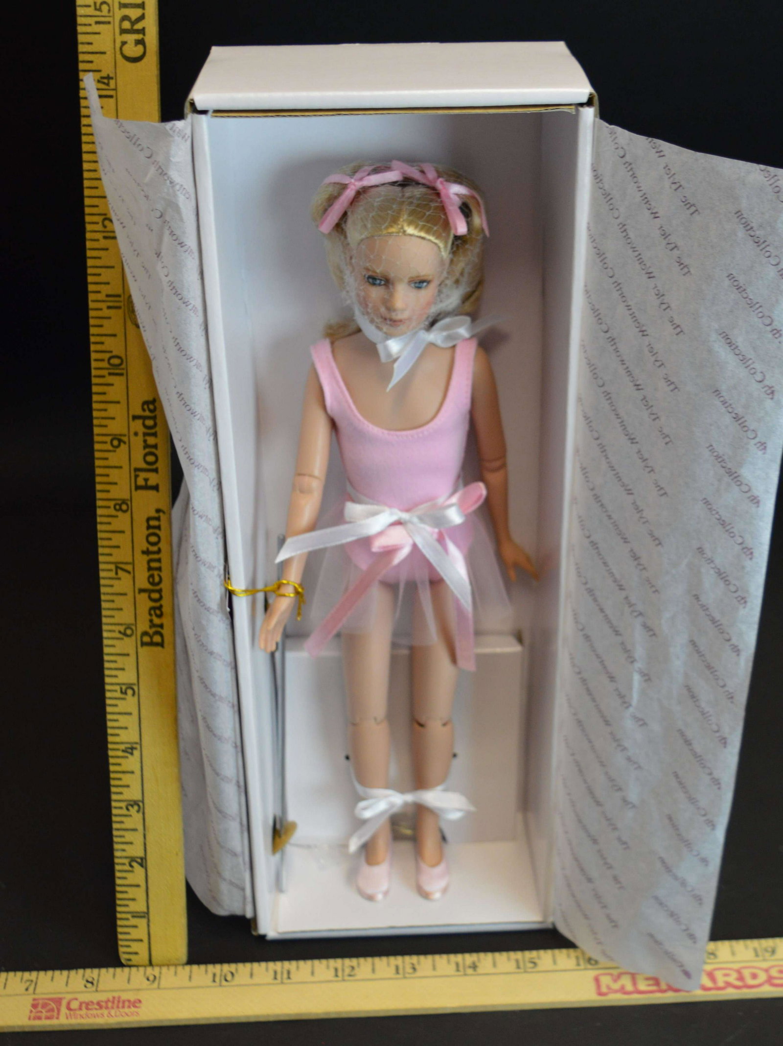 Tonner Tyler Wentworth Dance Class Basic Doll: A Tonner Tyler Wentworth "Dance Class Basic - Blonde" doll. T7-MWBD-03