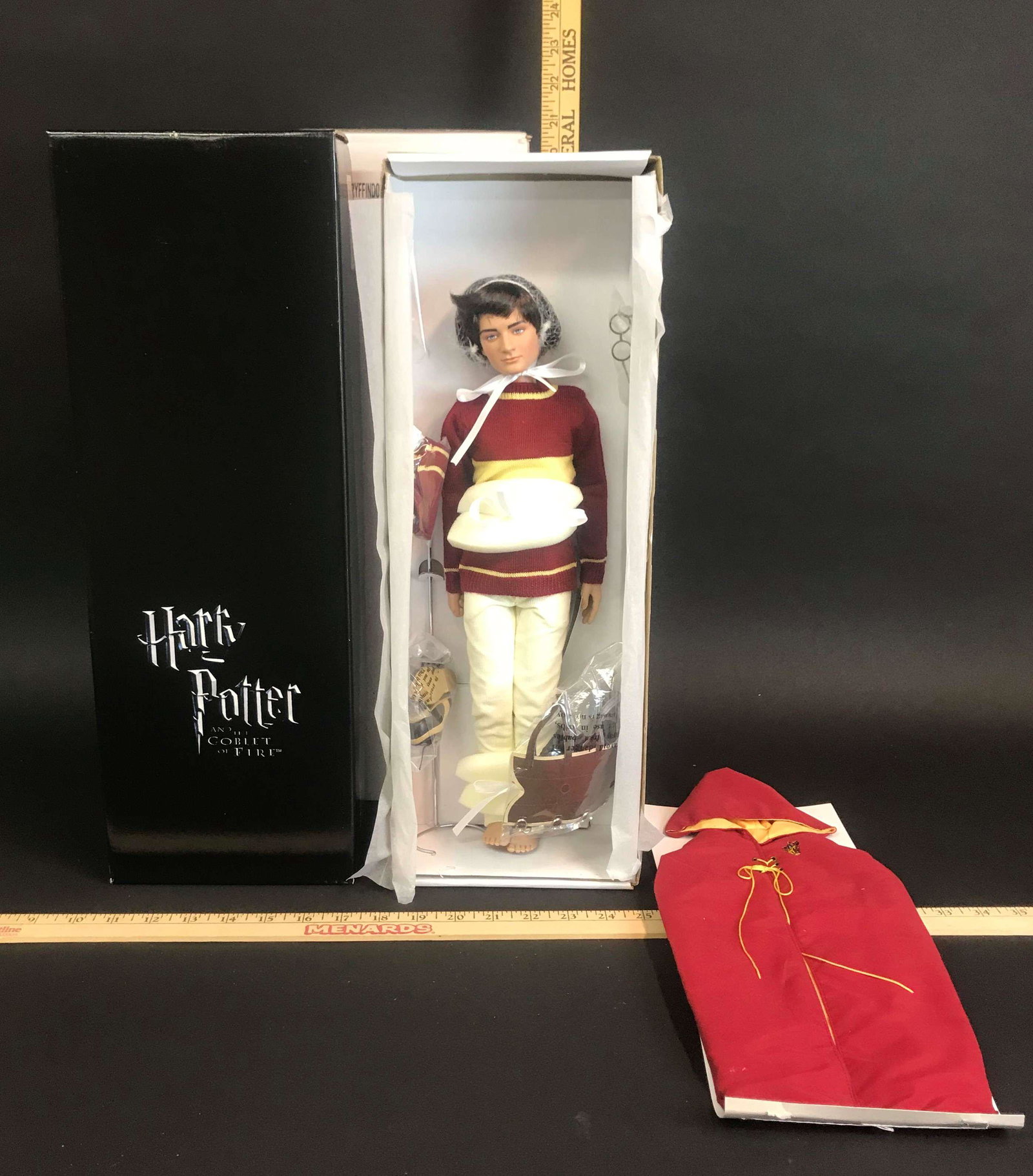 Tonner Harry Potter Gryffindor Seeker Doll: A Tonner Harry Pottery Gryffindor Seeker doll. T6-HPDD-06