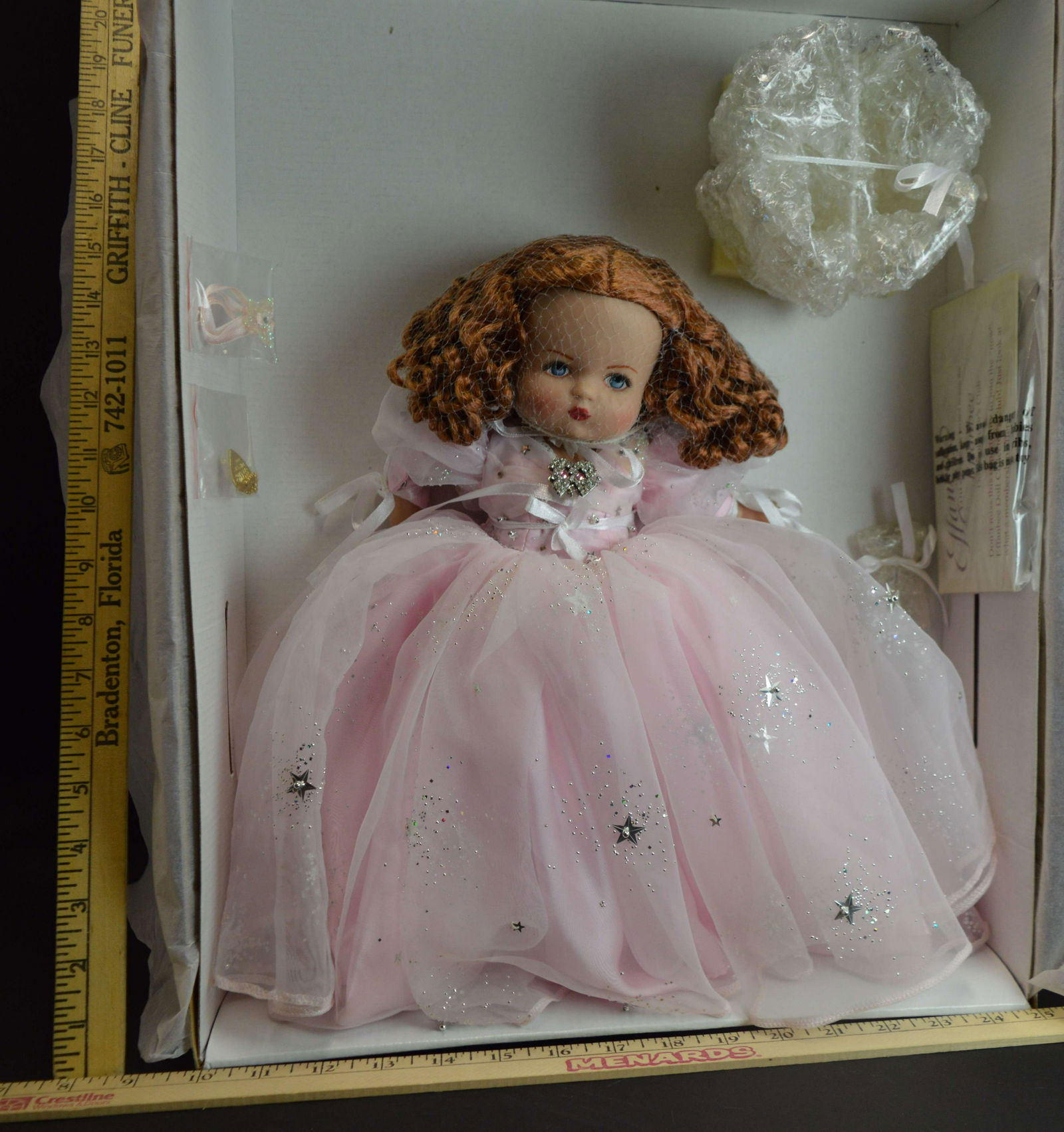 Effanbee WOZ "Patsy as Glinda" Doll: An Effanbee Wizard of Oz "Patsy as Glinda" doll. E5-Z14D-13-001