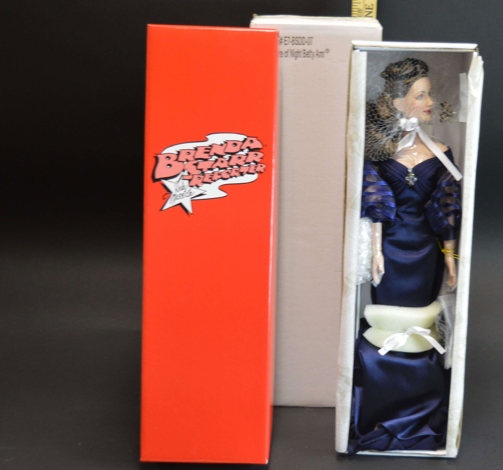 Effanbee Brenda Starr Reporter Betty Ann Doll: An Effanbee Brenda Starr Reporter "Essence of Night Betty Ann" doll. E7-BSDD-07