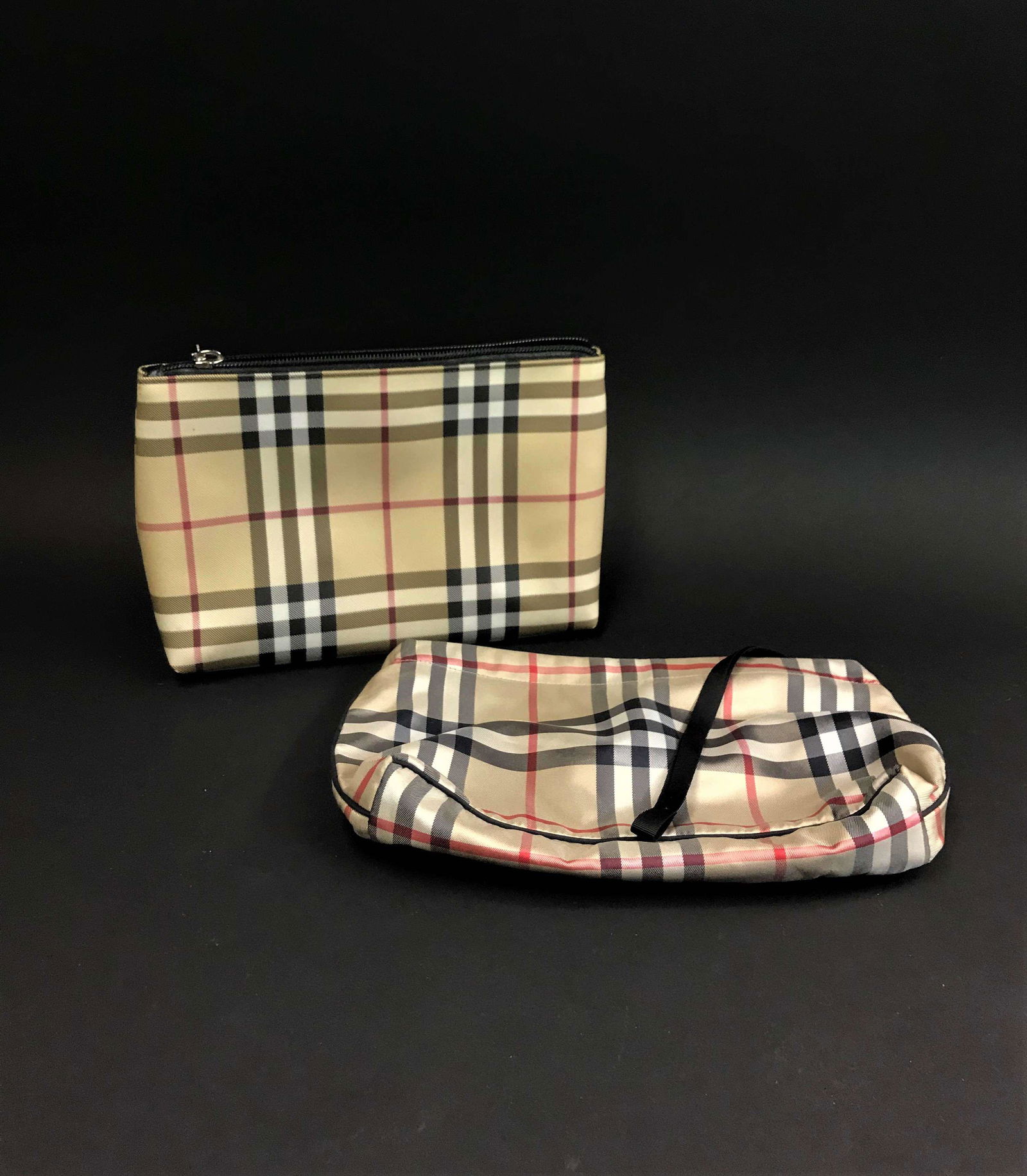 2 Burberry Makeup Bags: 2 Burberry Makeup bags.