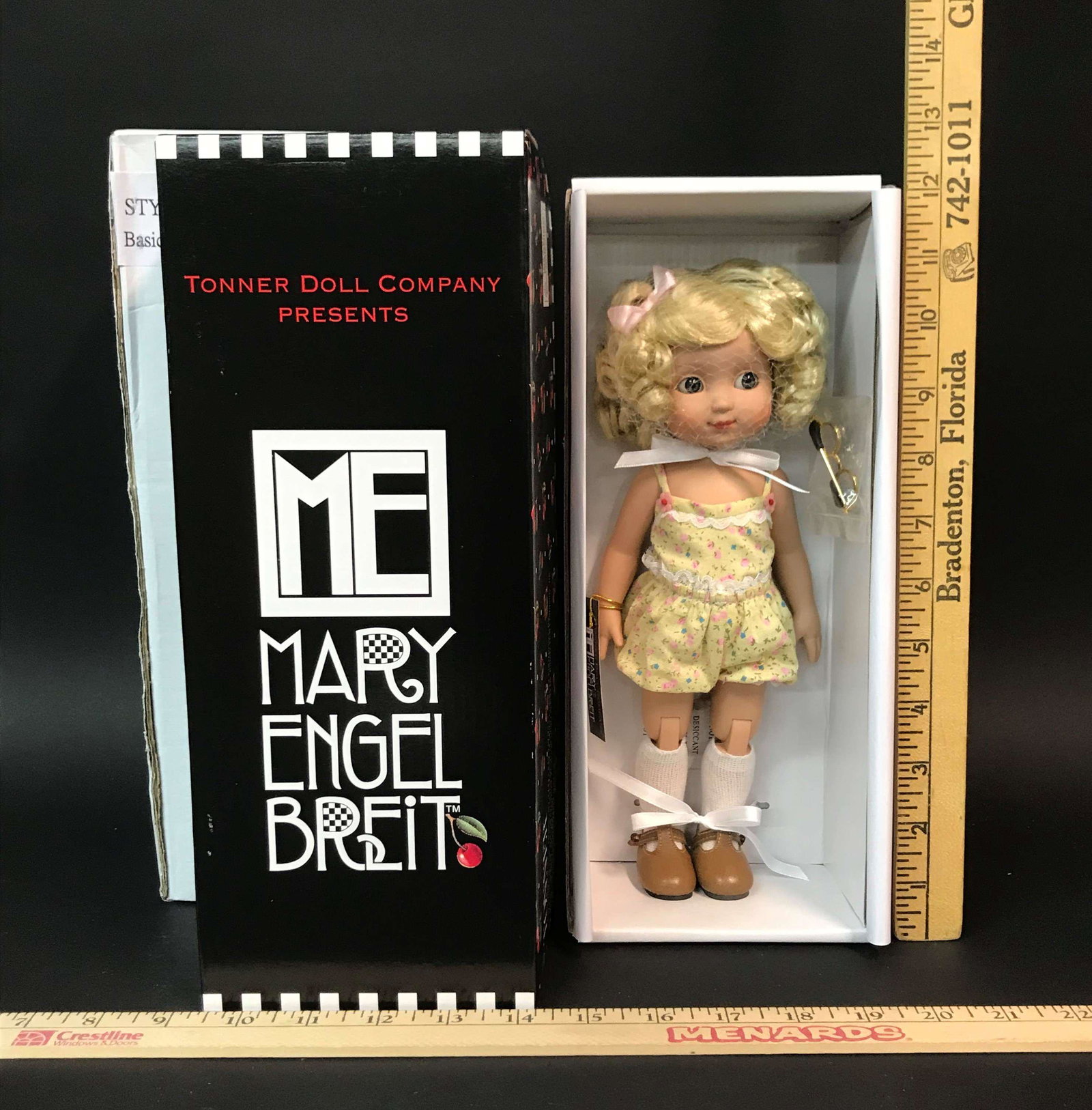 Tonner Mary Engelbreit Basic Ann Estelle Doll: A Tonner Basic Ann Estelle by Mary Engelbreit doll. T7-AEBD-01