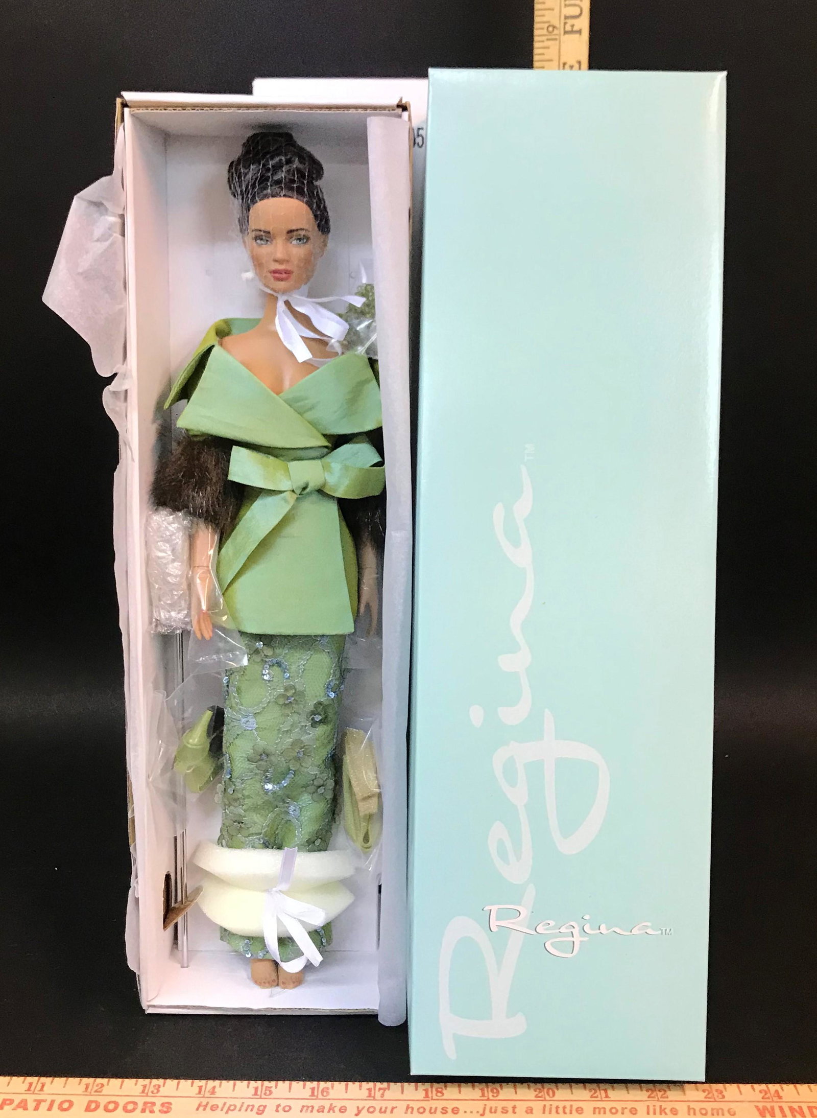 Tonner Regina Opulent Affair Doll: A Tonner Regina "Opulent Affair" doll. T8RWDD05