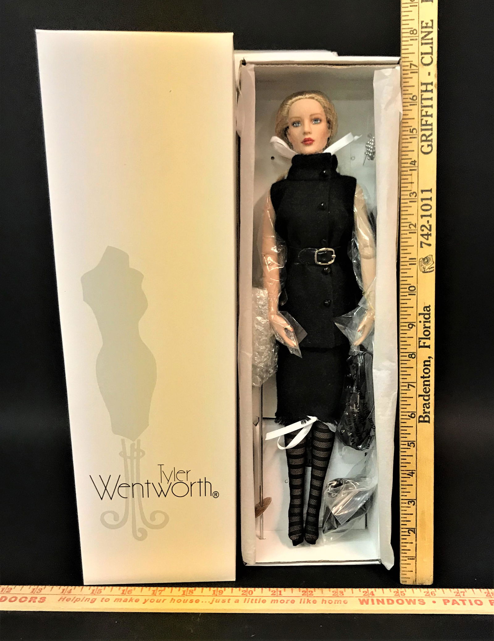 Tonner Tyler Wentworth Bryant Park Doll: A Tonner Tyler Wentworth Bryant Park doll. T8TWDD04