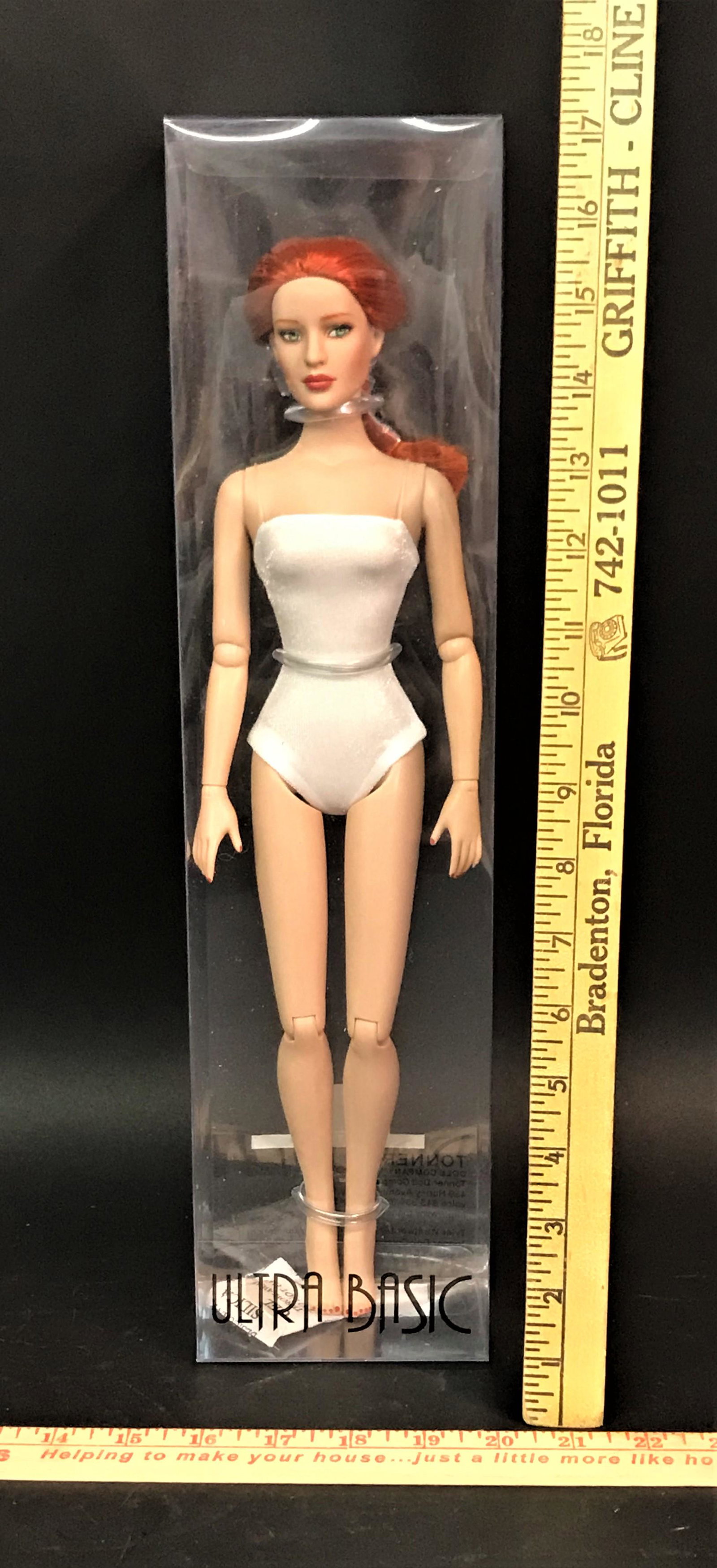 Tonner Tyler Wentworth Ultra Basic Doll: A Tonner Tyler Wentworth "Ultra Basic" doll. T8TWBD02