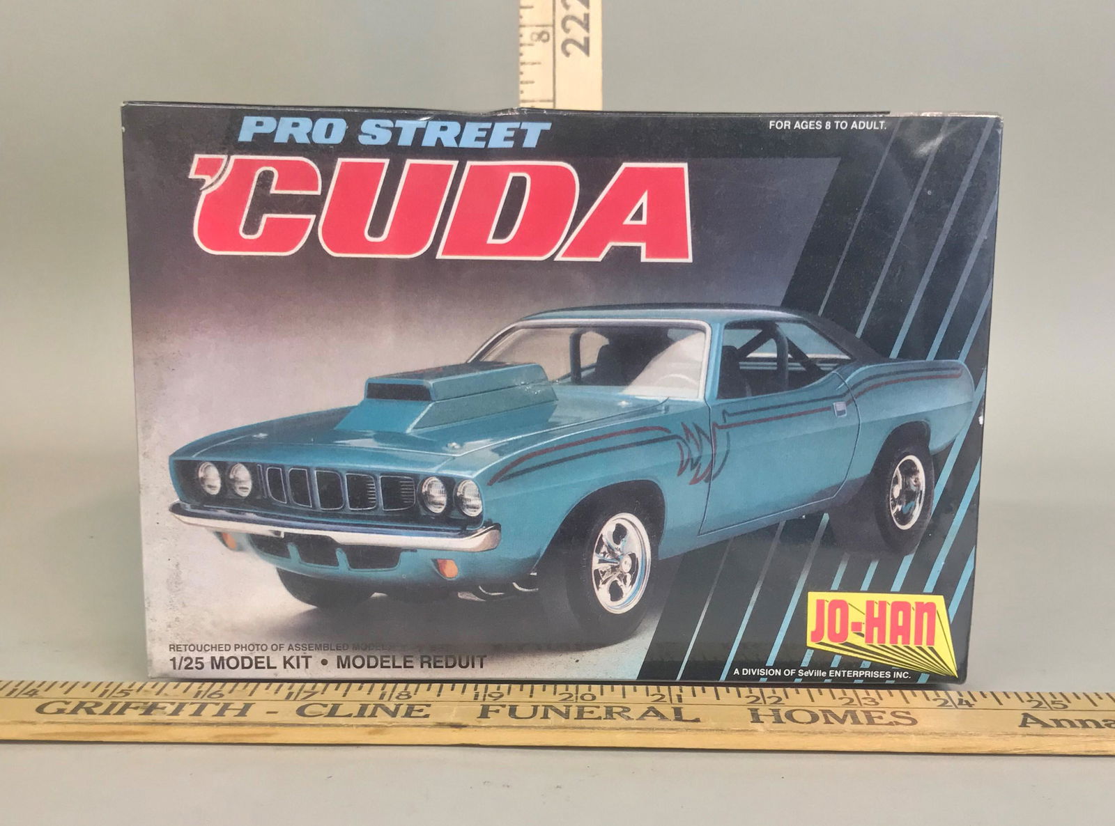 Jo-Han 1:25 Pro Street 'Cuda Model Kit: A Jo-Han 1:25 Pro Street 'Cuda model kit.