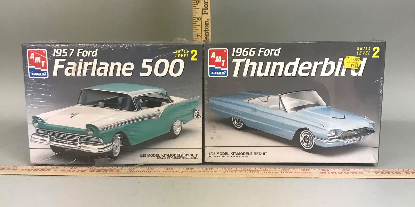 2 AMT Ertl 1:25 Model Kits '57 Ford Fairlane '66: 2 AMT Ertl 1:25 model kits including 1957 Ford Fairlane 500 & 1966 Ford Thunderbird.