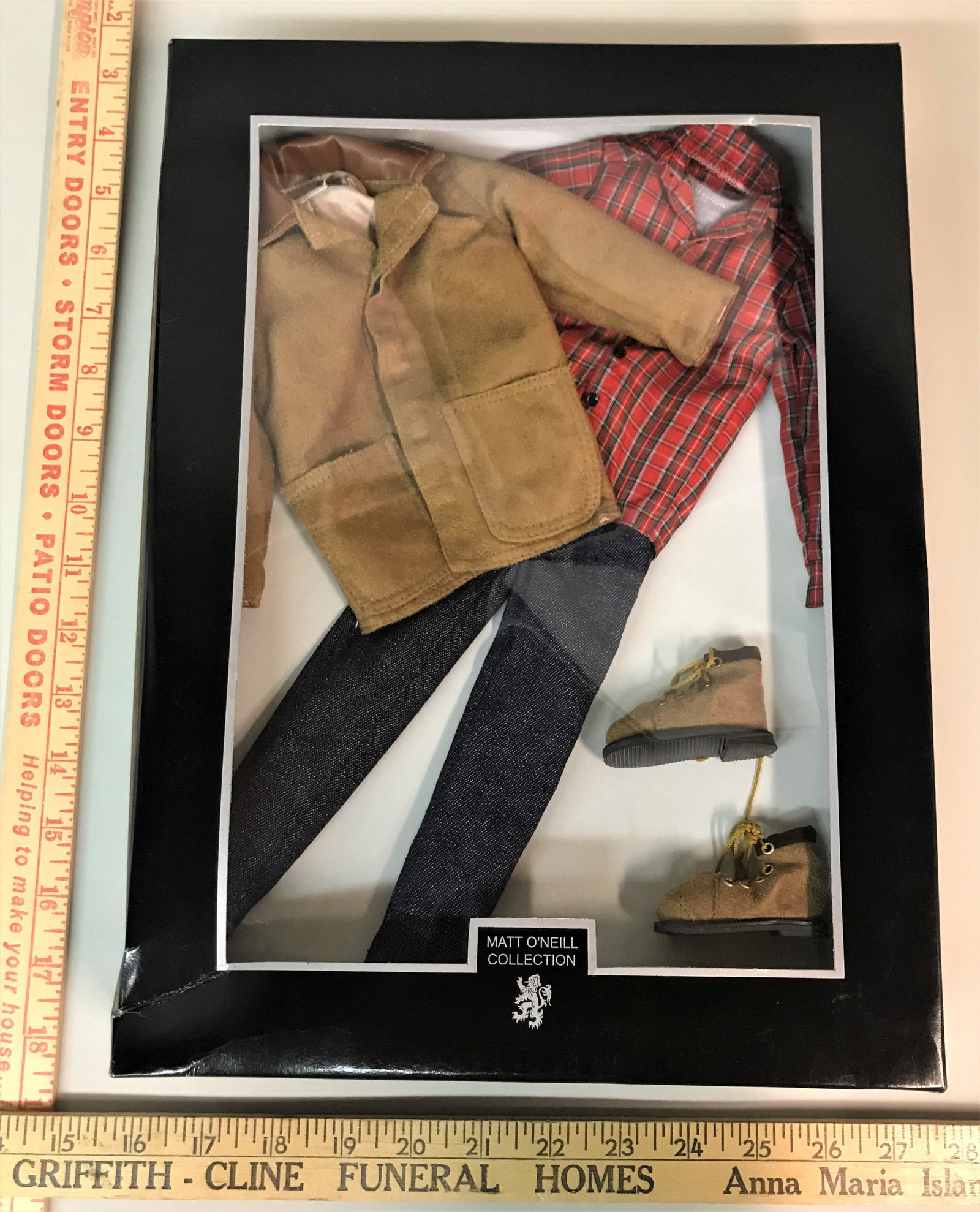 Tonner Matt O'Neill Into The Country Doll Clothing Set: A Tonner Matt O'Neill Collection "Into the Country" doll clothing set. MO8305