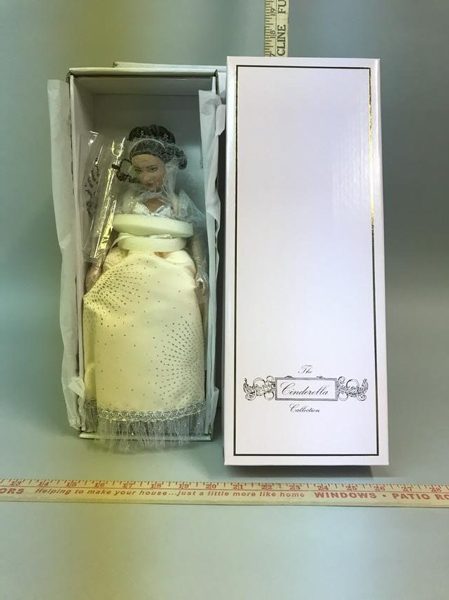 Tonner Cinderella Collection Fairy Godmother Doll: A Tonner The Cinderella Collection "Fairy Godmother" doll. T6-CNDD-04