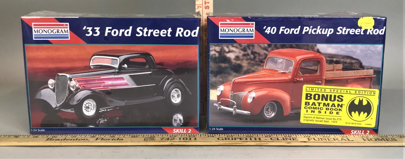 2 Monogram 1:24 Model Kits '40 Ford Pickup '33 Ford: 2 Monogram 1:24 model kits including '40 Ford Pickup Street Rod & '33 Ford Street Rod