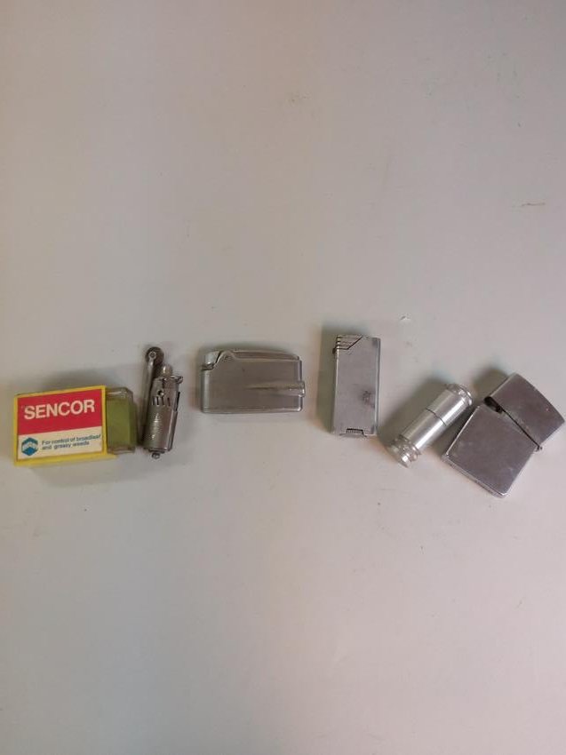 6 Vintage Lighters Ronson Zippo: 6 vintage lighters, including Ronson & Zippo