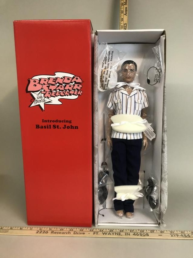 Effanbee Brenda Starr Reporter Havana St. John Doll: An Effanbee Brenda Starr Reporter "Havana St. John" doll. E7-SJDD-01