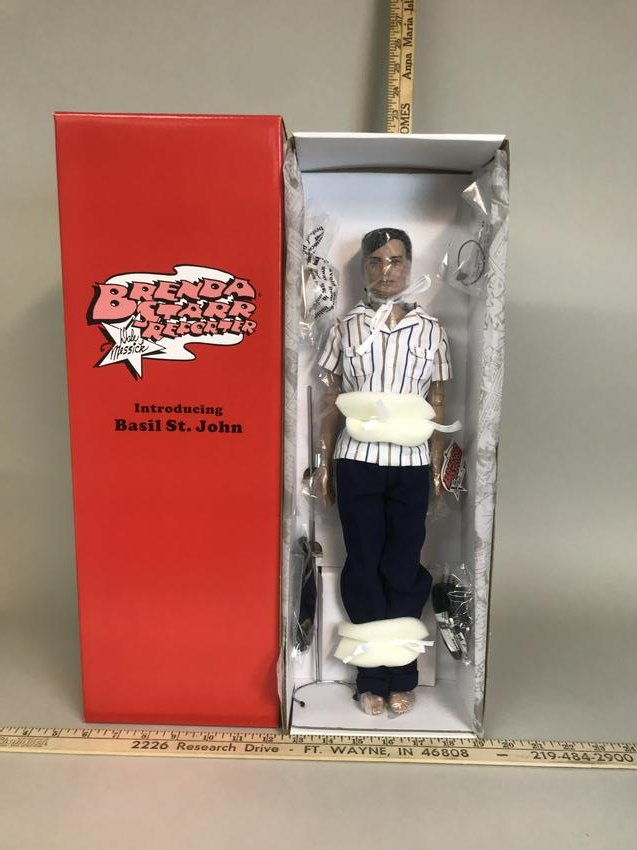 Effanbee Brenda Starr Reporter Havana St. John Doll: An Effanbee Brenda Starr Reporter "Havana St. John" doll. E7-SJDD-01