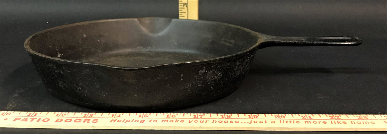 Griswold #8 Cast Iron Skillet 704P: A Griswold #8 cast iron skillet 704P