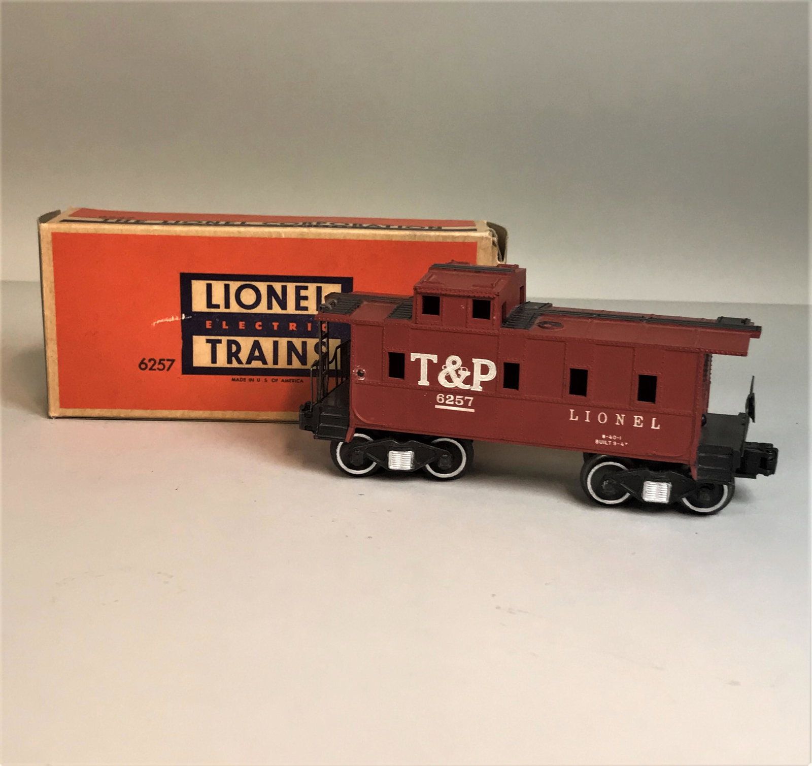 Vintage Lionel 6257 Caboose: A vintage Lionel No. 6257 caboose, with original box.