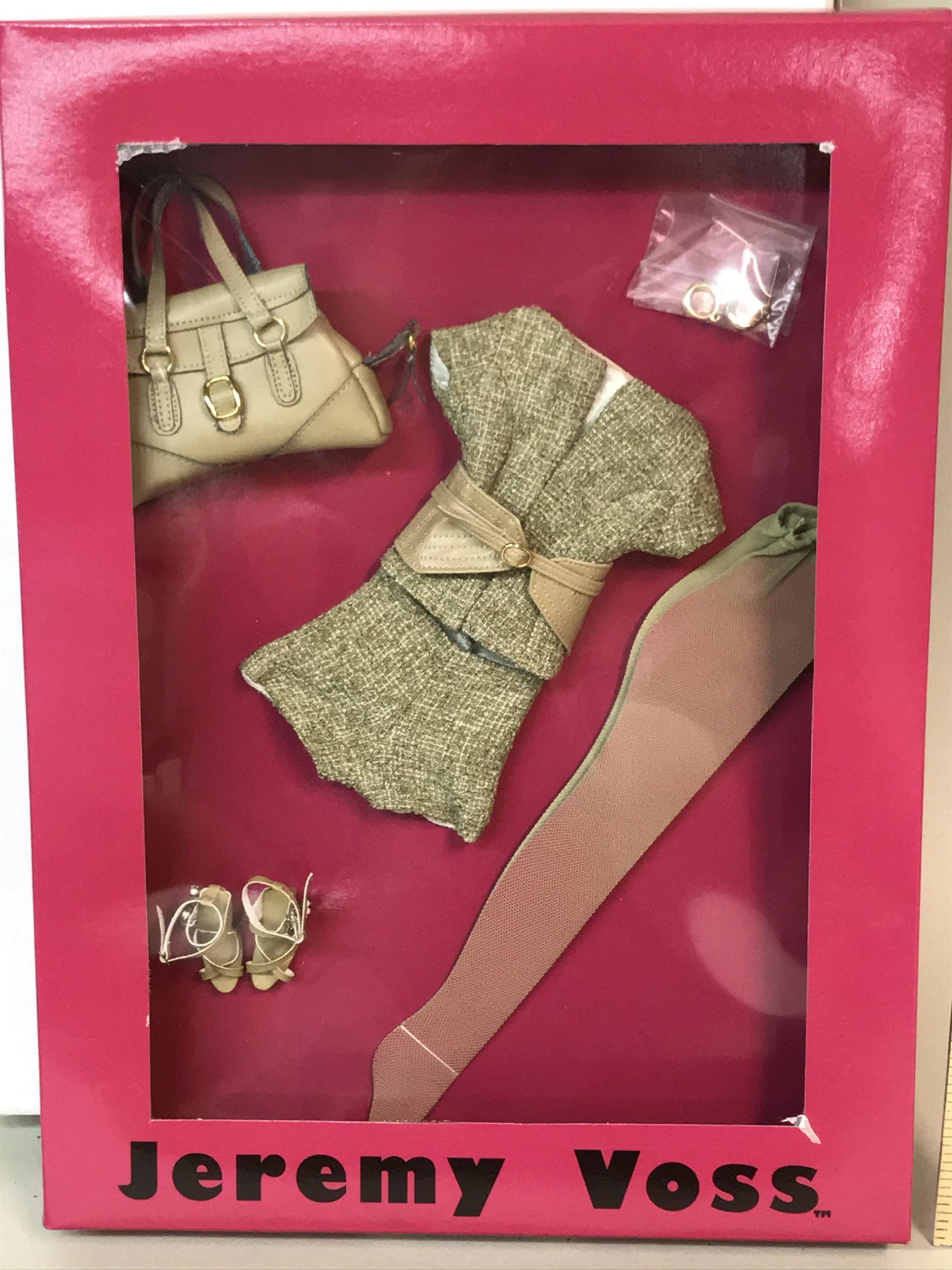 Tonner Jeremy Voss "Jaded" Doll Clothing Set: A Tonner Jeremy Voss "Jaded" doll clothing set. T8JVOF01