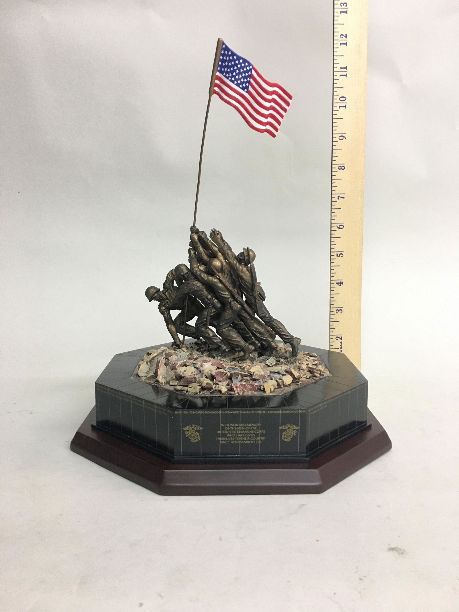 Danbury Mint Marine Corps War Memorial Sculpture: A Danbury Mint Marine Corps War Memorial sculpture.