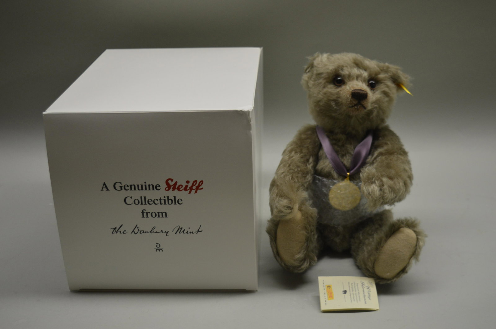 NIB Danbury Mint Steiff Teddy Bear 669392: A Danbury Mint Steiff Teddy Bear 669392