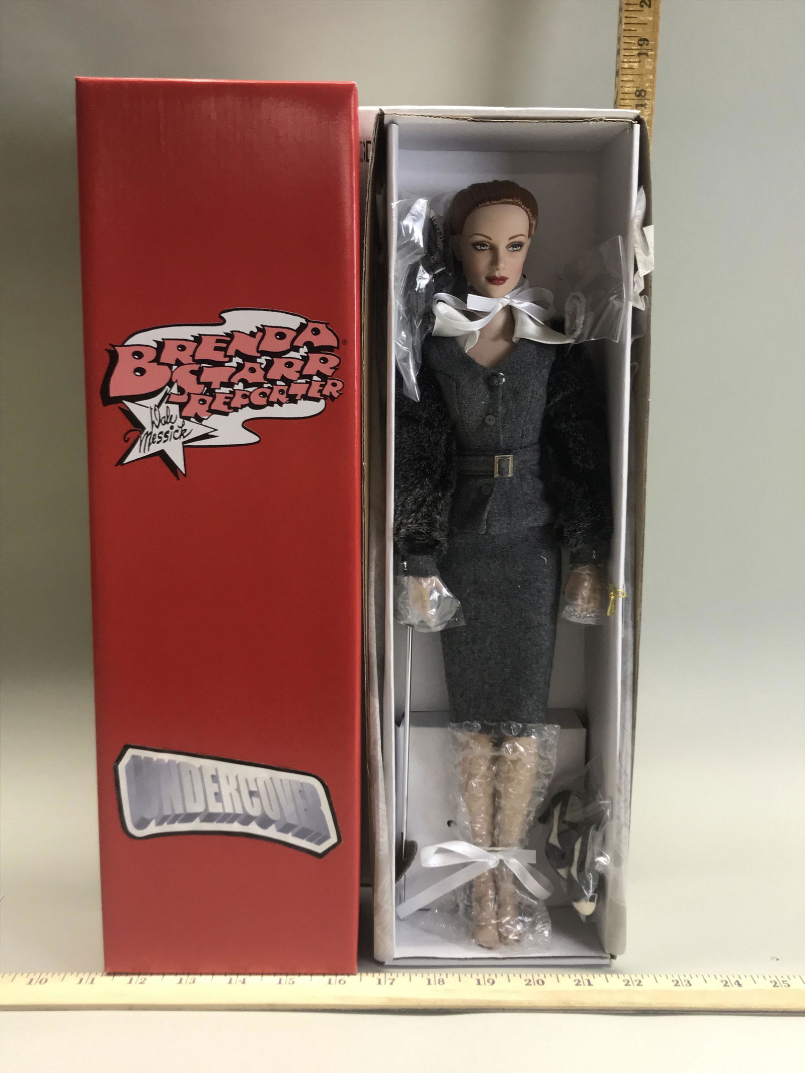 Effanbee Doll: Effanbee Doll, Arrival at Port, Brenda Starr Reporter, Undercover, by Dale Messick in original box. E7-BSDD-05