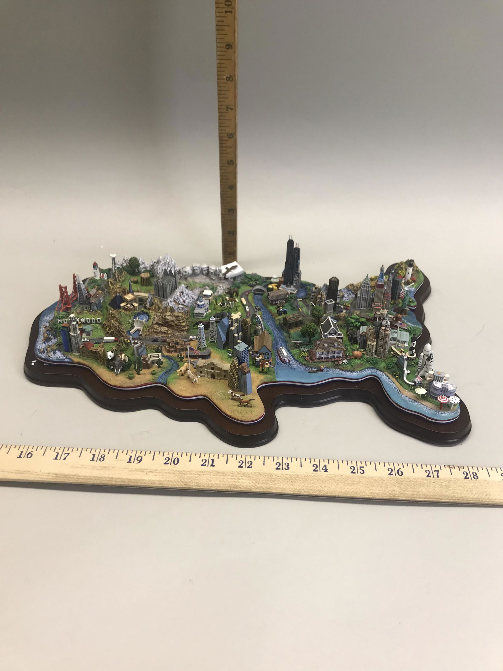 Danbury Mint, Sea to Shining Sea: Danbury Mint, Sea to Shining Sea, in original shipping box A3891