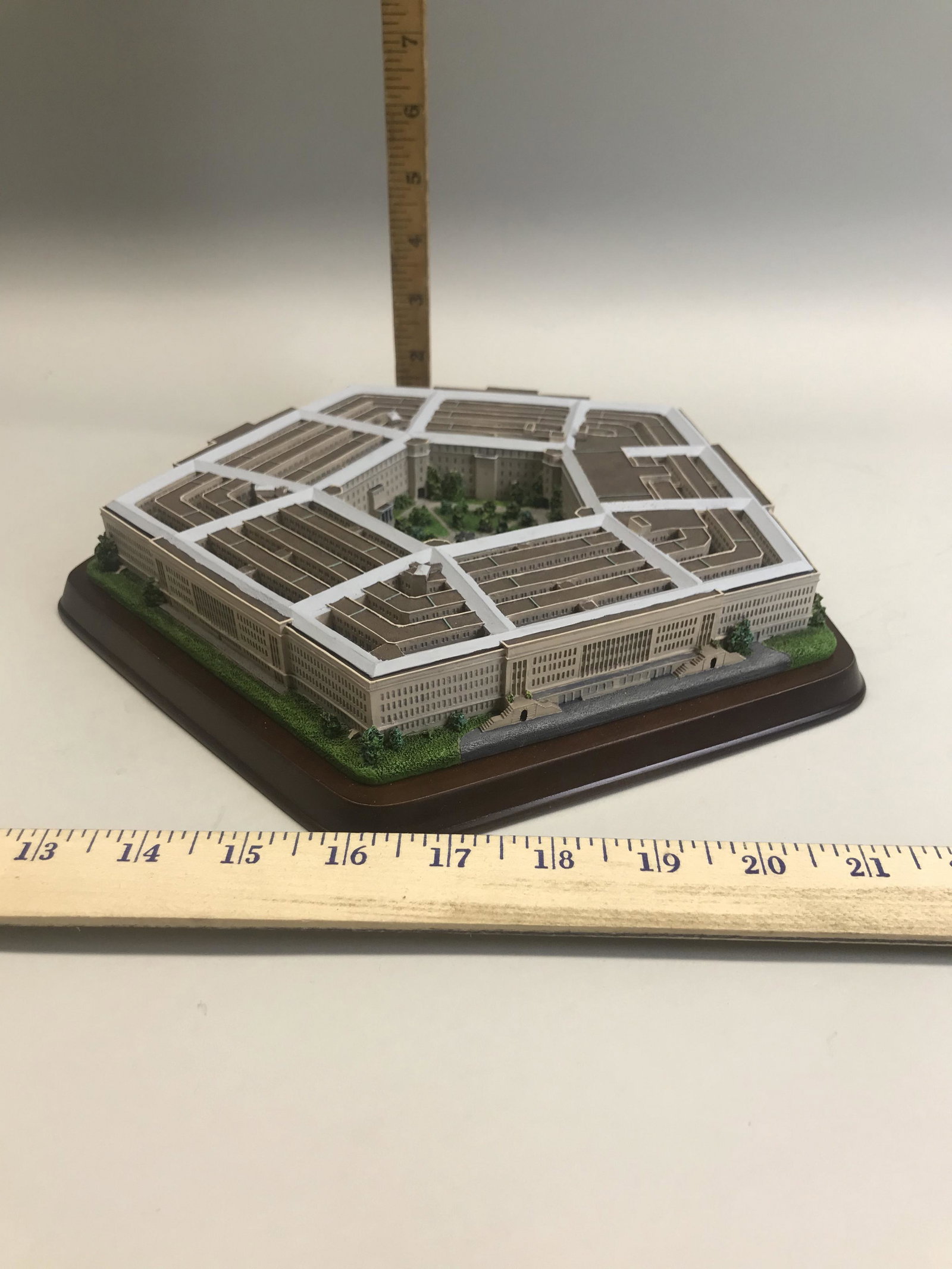 Danbury Mint, The Pentagon: Danbury Mint, The Pentagon original shipping box, G7236