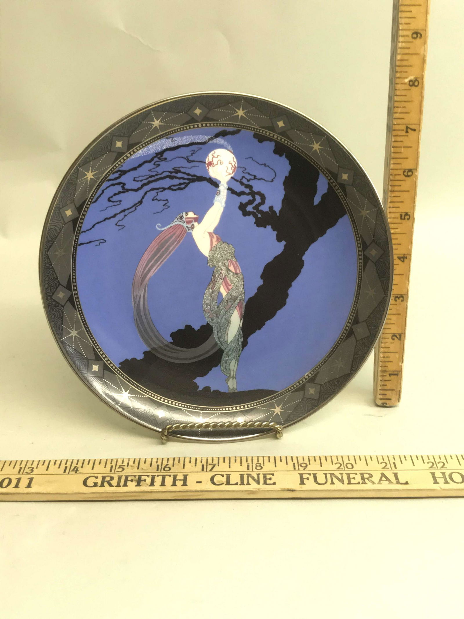 Franklin Mint House of Erte "Fireflies" porcelain: Good condition. Please review the images for condition and dimensions.
