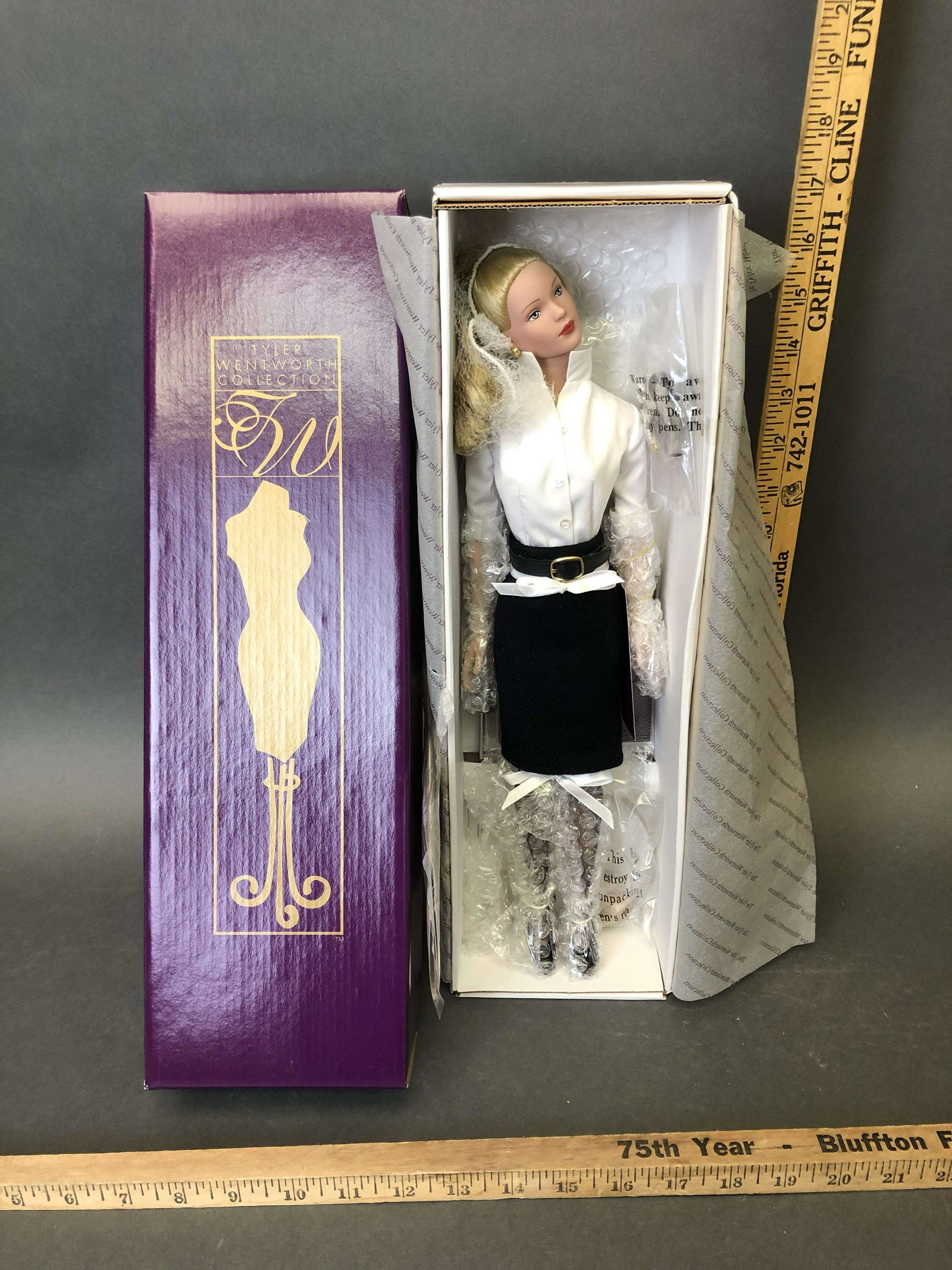 Tonner, Tyler Wentworth, Tyler Signature - Blonde doll: Tonner, Tyler Wentworth, Tyler Signature - Blonde doll, 99802, in original box